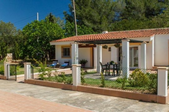 Acogedora casa de vacaciones con terraza y jardín, cerca de la playa (Es Trenc), ubicación idílica!