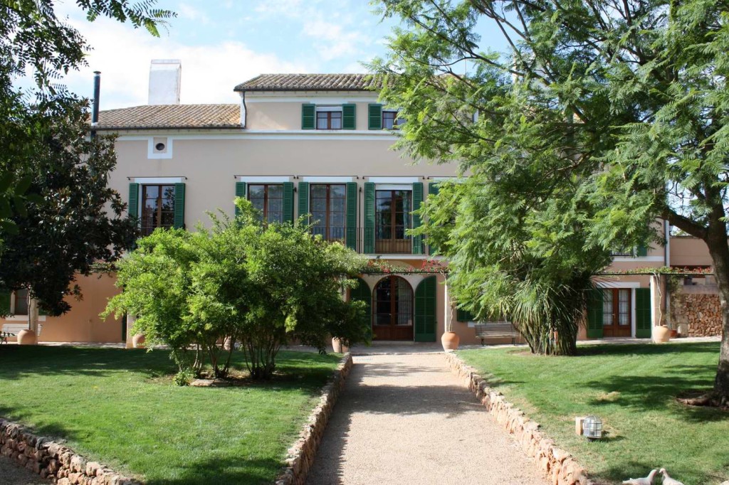 Mansion Mallorquina con piscina, jardín a sólo 10 minutos de la playa de Es Trenc!